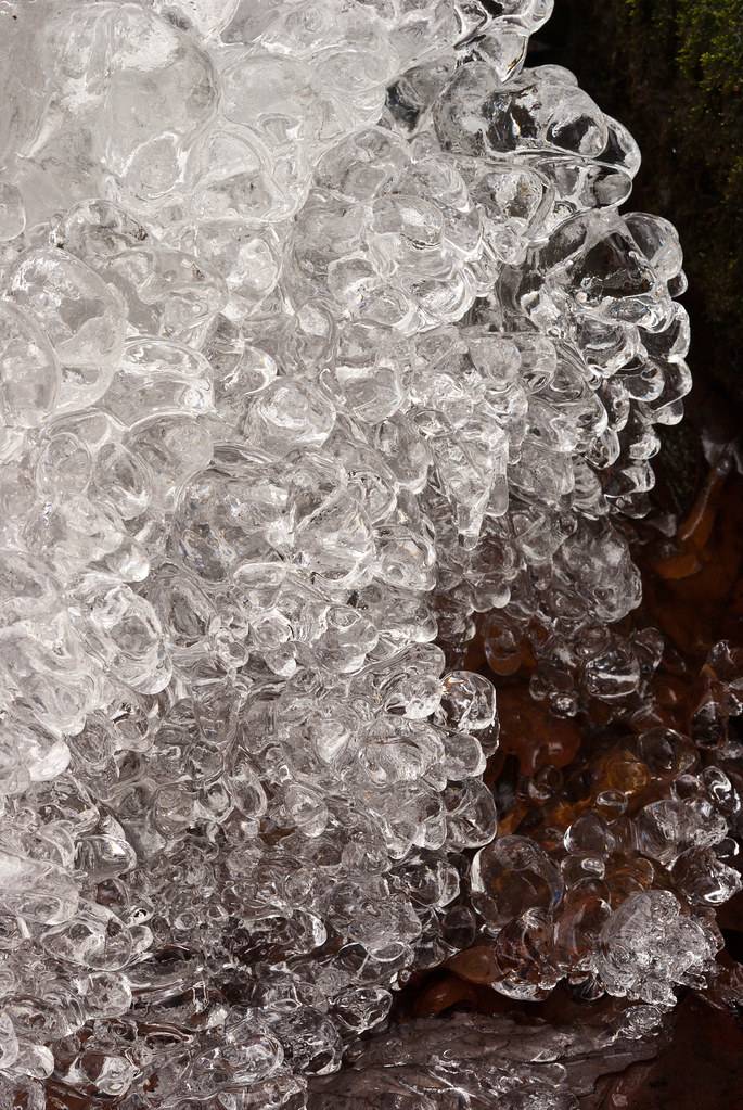 What makes Amorphous ice so special? - Nerdyinfo